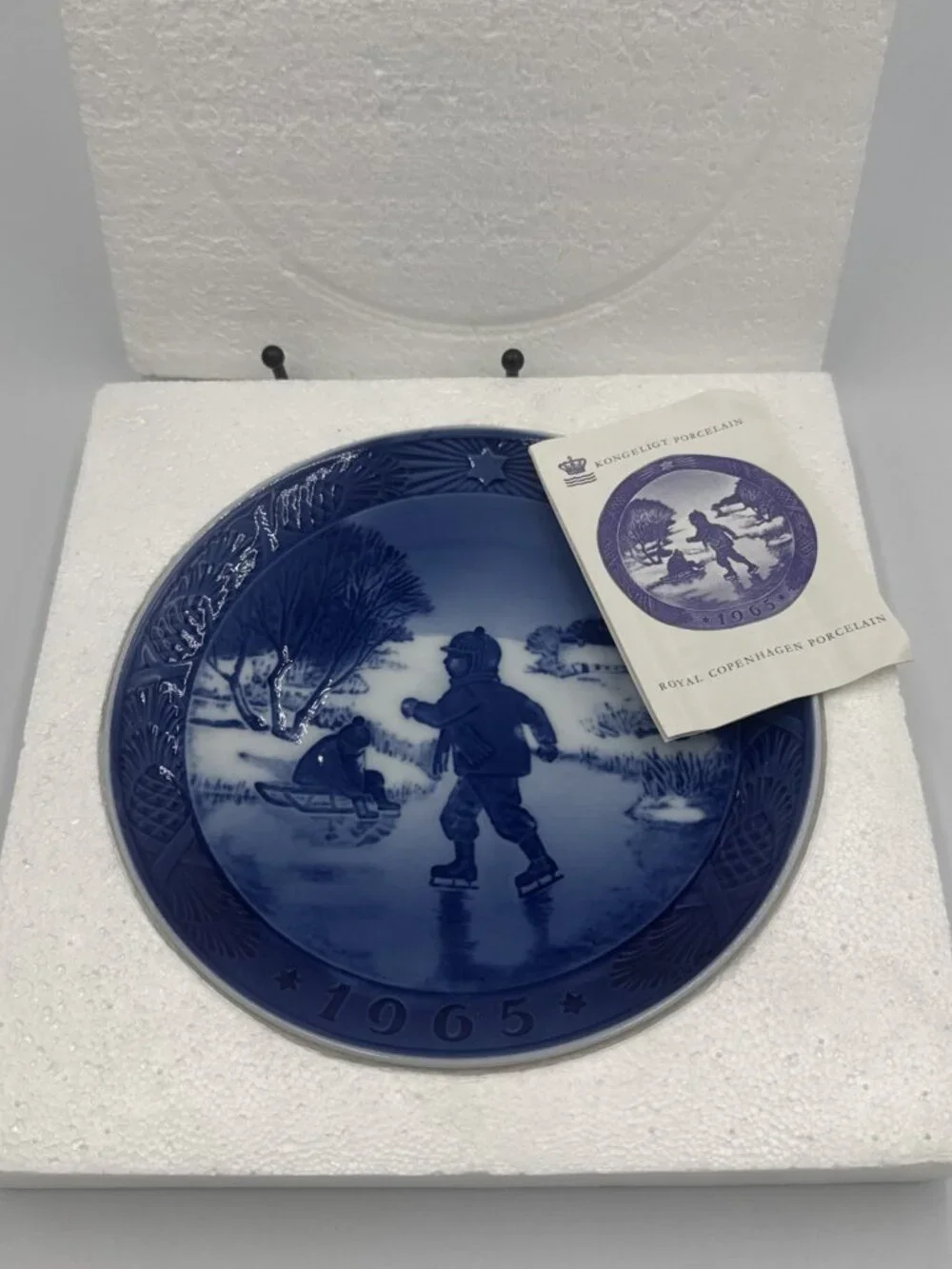 Royal Copenhagen 1965 Christmas Plate Little Skaters Kai Lange Denmark MINT